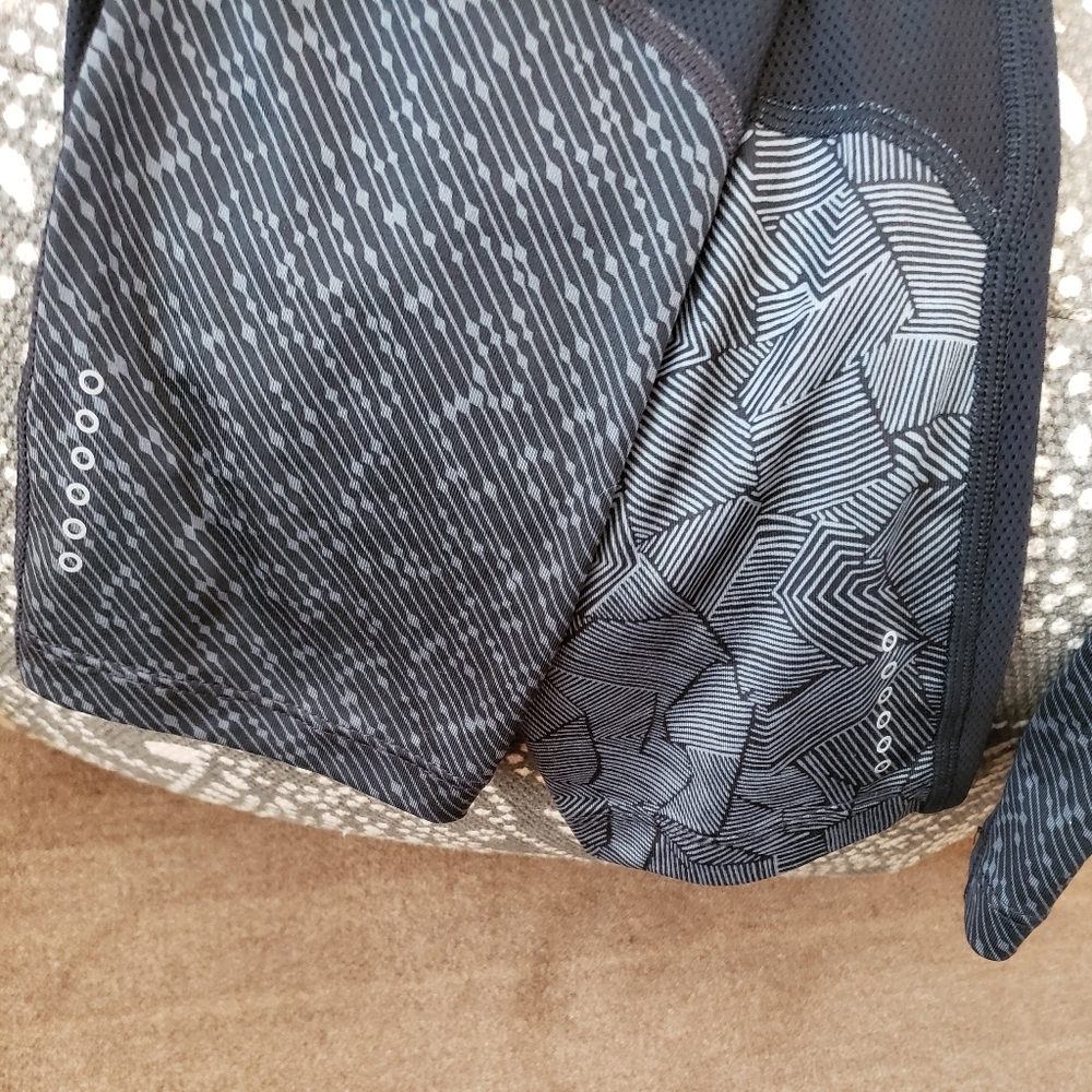 2 pair of NIKE RUNNING TIGHTS - Picture 2 of 6